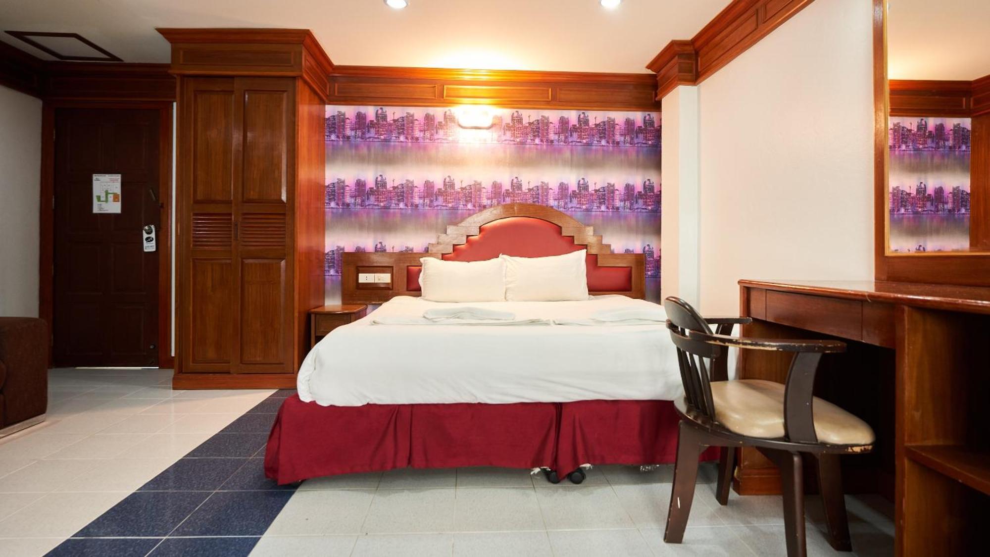 Lime Hotel Patong Quarto foto