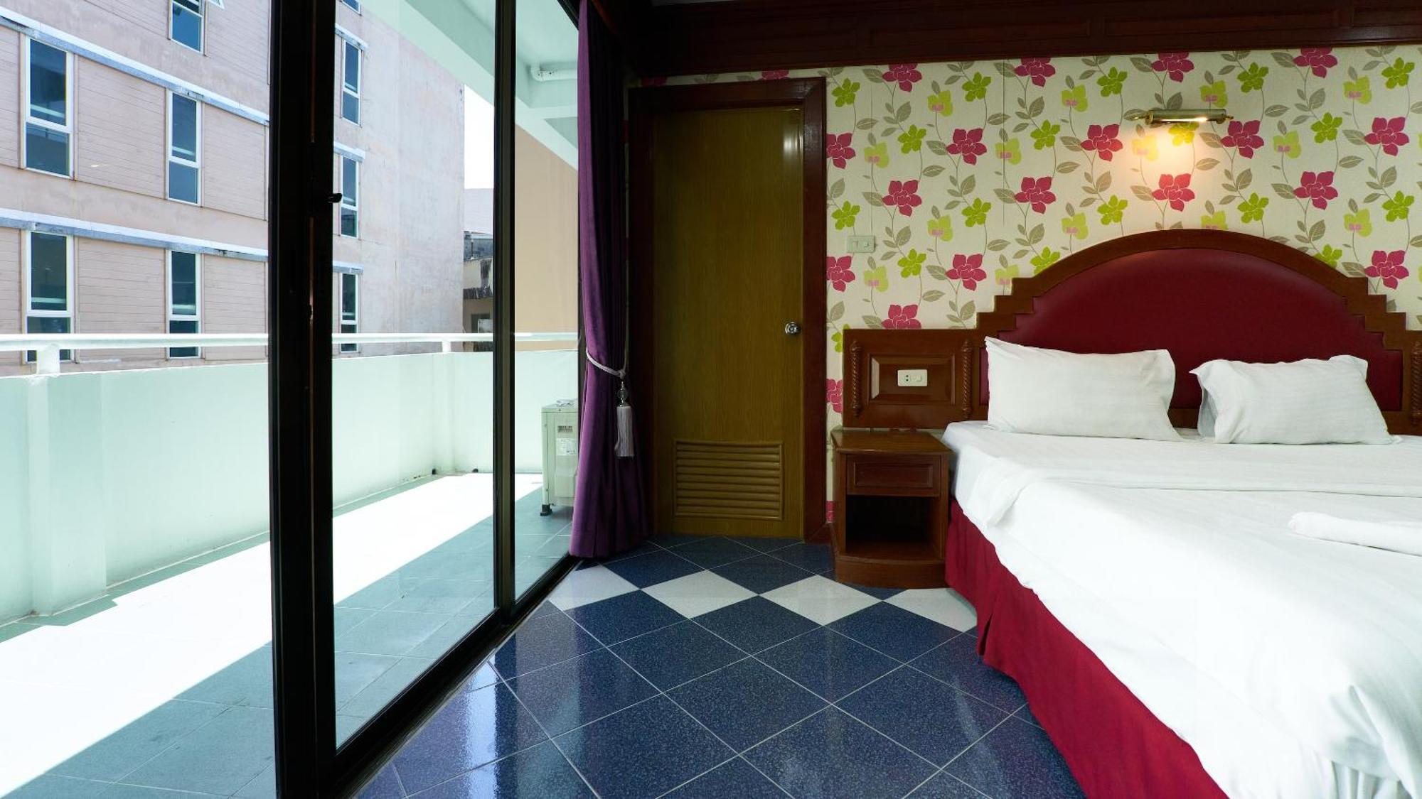Lime Hotel Patong Quarto foto