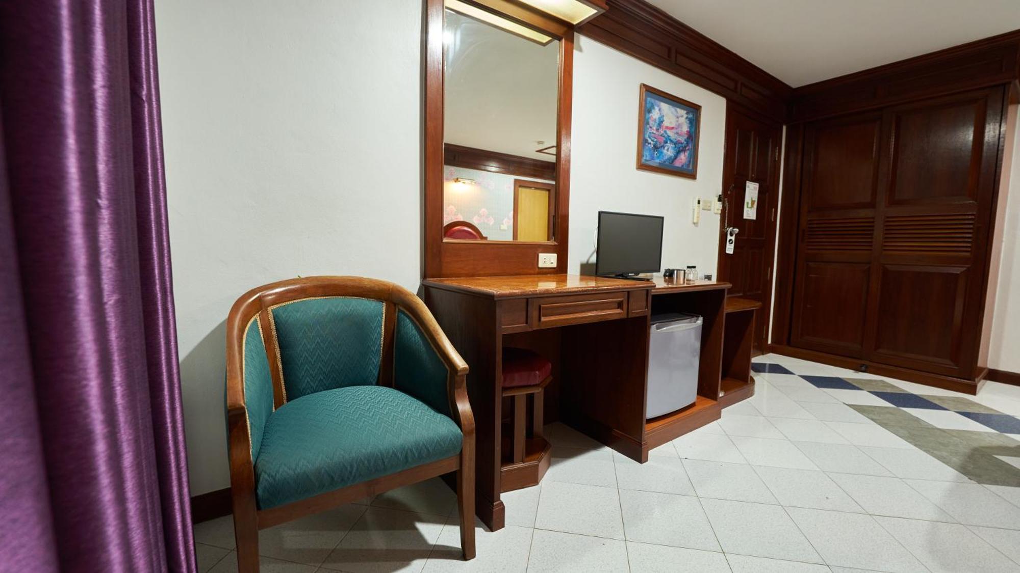 Lime Hotel Patong Quarto foto