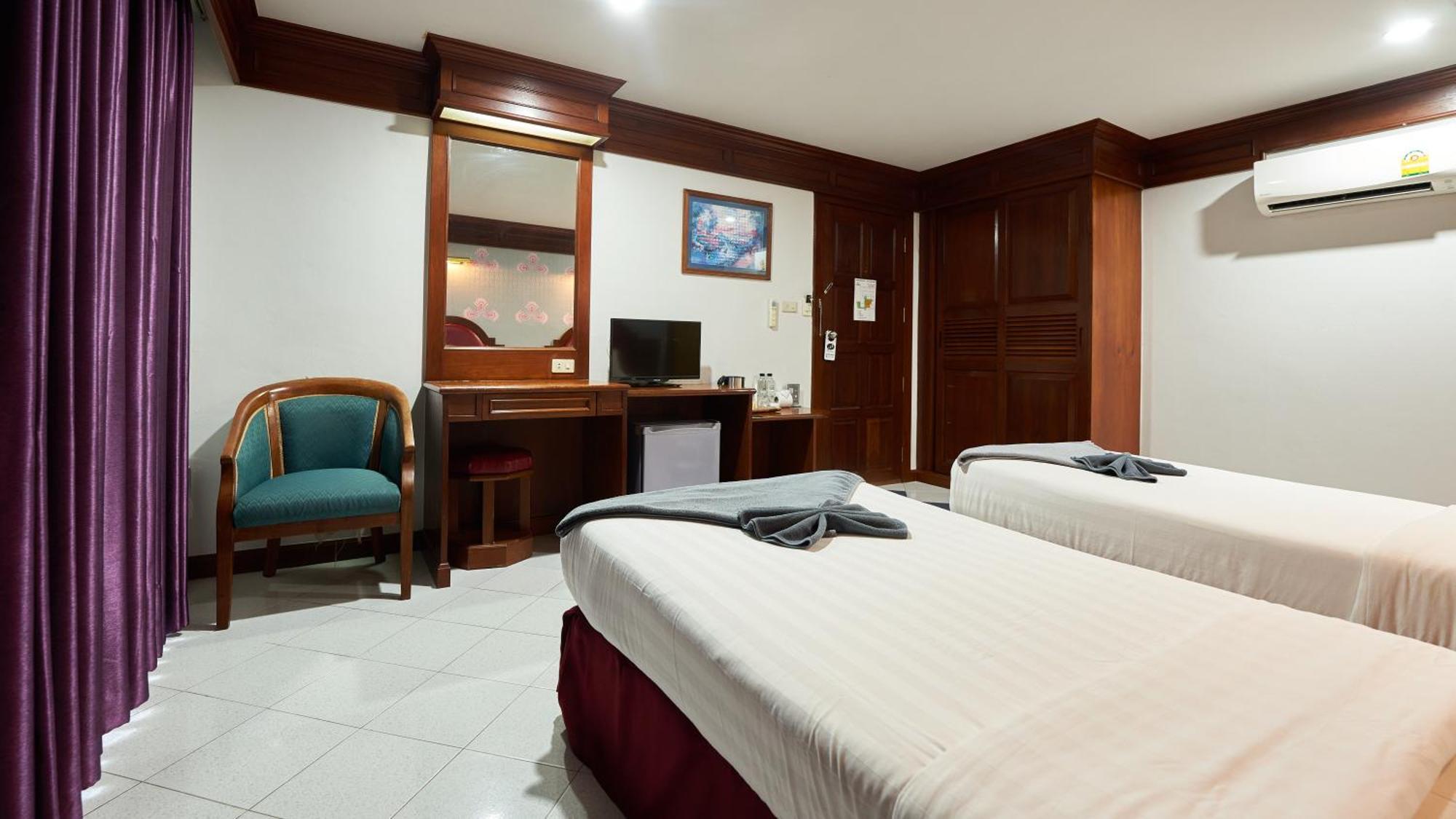 Lime Hotel Patong Quarto foto