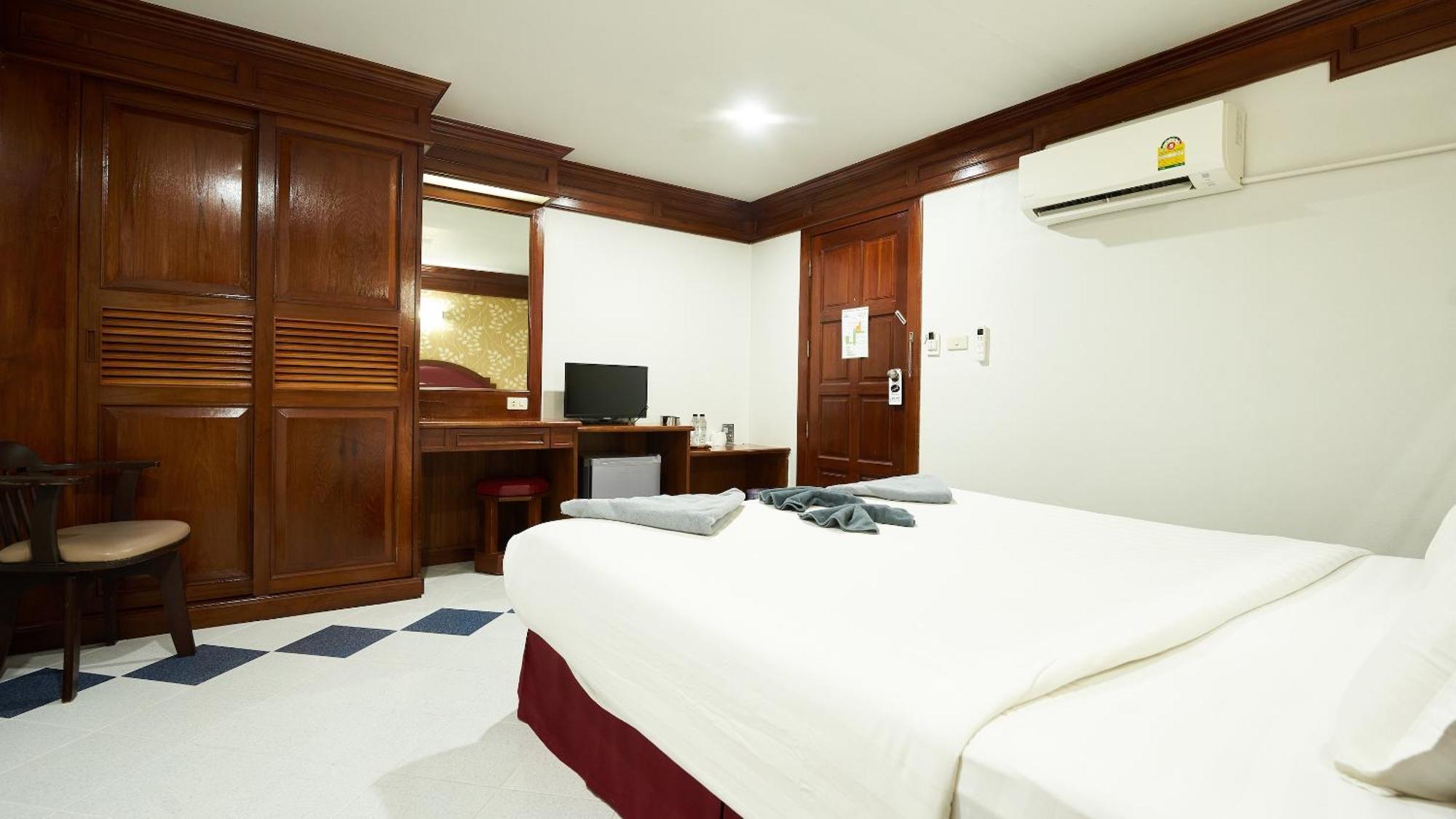 Lime Hotel Patong Quarto foto