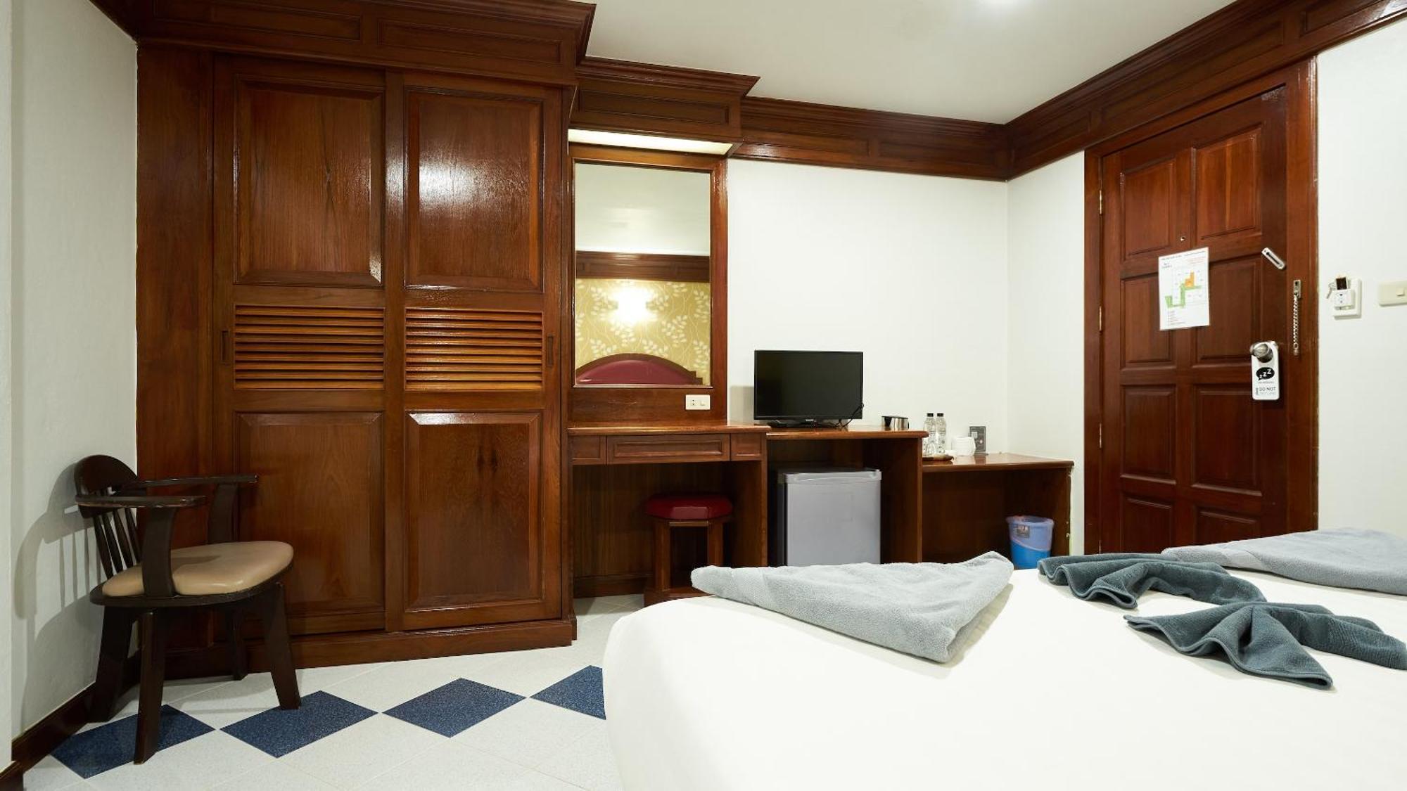 Lime Hotel Patong Quarto foto