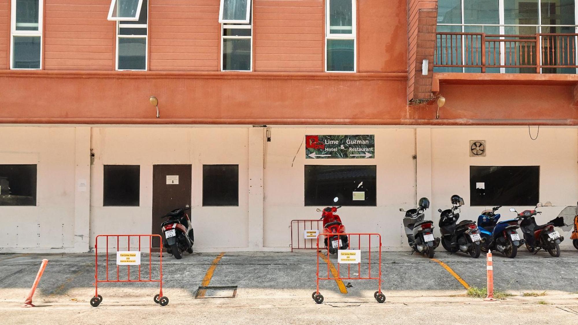 Lime Hotel Patong Exterior foto